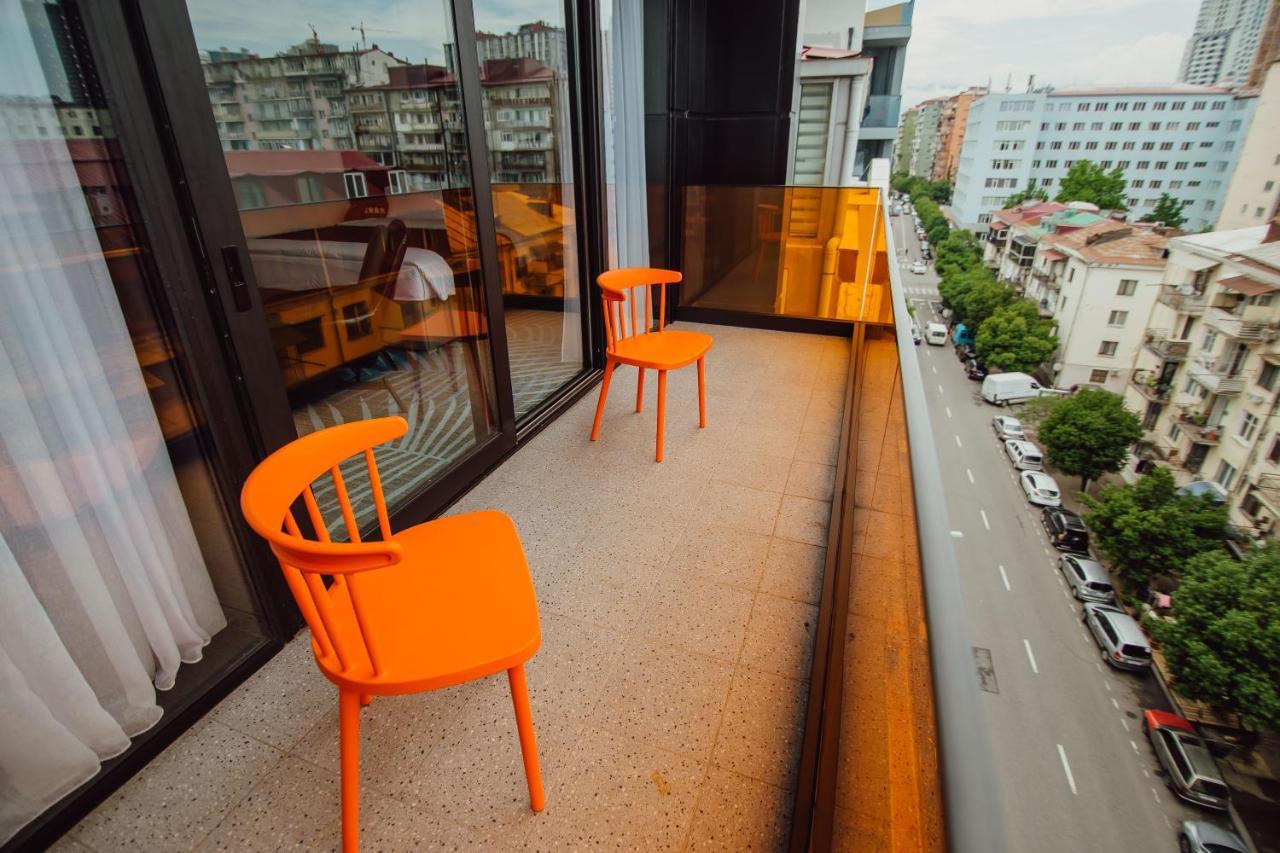 Graphic Hotel Batumi Exterior foto